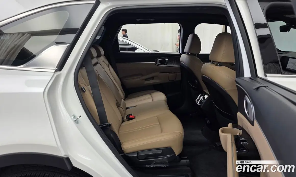 Kia Sorento 2023 2.5 автомат (гидро), фото 18 Kia Sorento 2023 2.5 автомат (гидро), фото 18