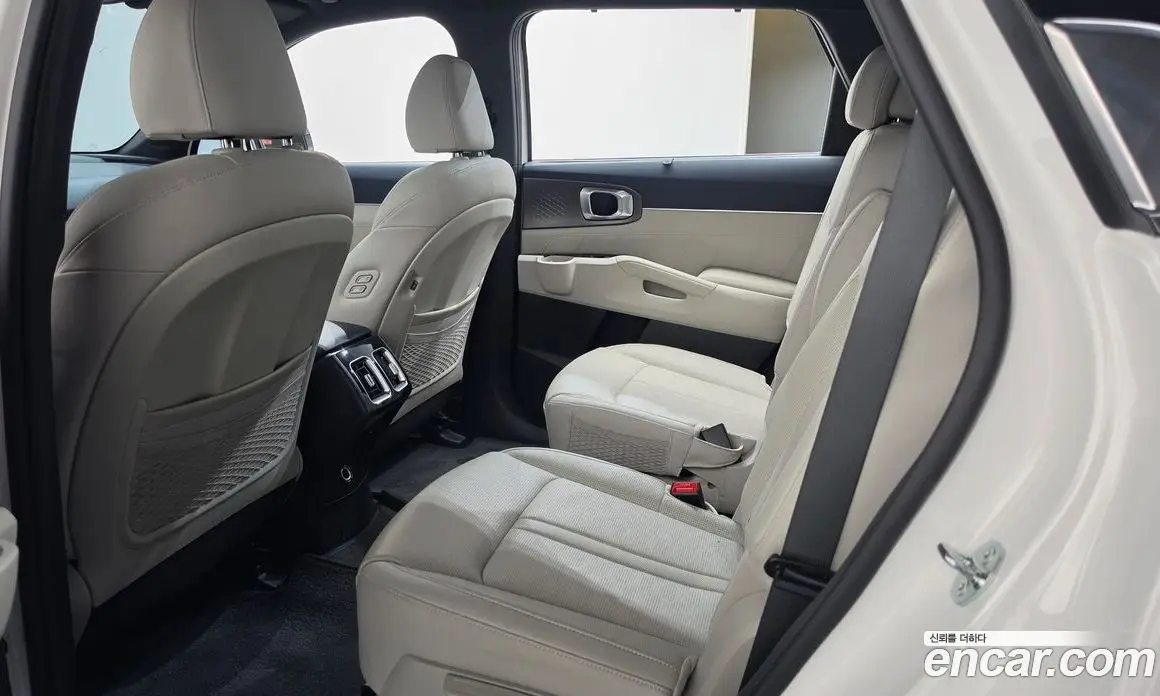 Kia Sorento 2025 1.6 автомат (гидро), фото 17 Kia Sorento 2025 1.6 автомат (гидро), фото 17