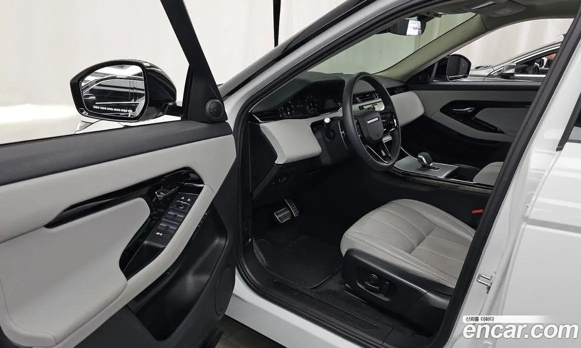Land Rover Range Rover Evoque 2024 2.0 автомат (гидро), фото 13