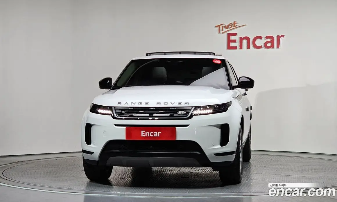Land Rover Range Rover Evoque 2024 2.0 автомат (гидро), фото 3