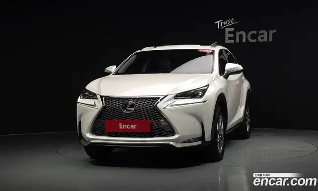 Lexus NX 2017 2.5 автомат (гидро), миниатюра 2