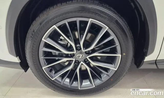 Lexus NX 2025 2.5 автомат (вариатор), миниатюра 5