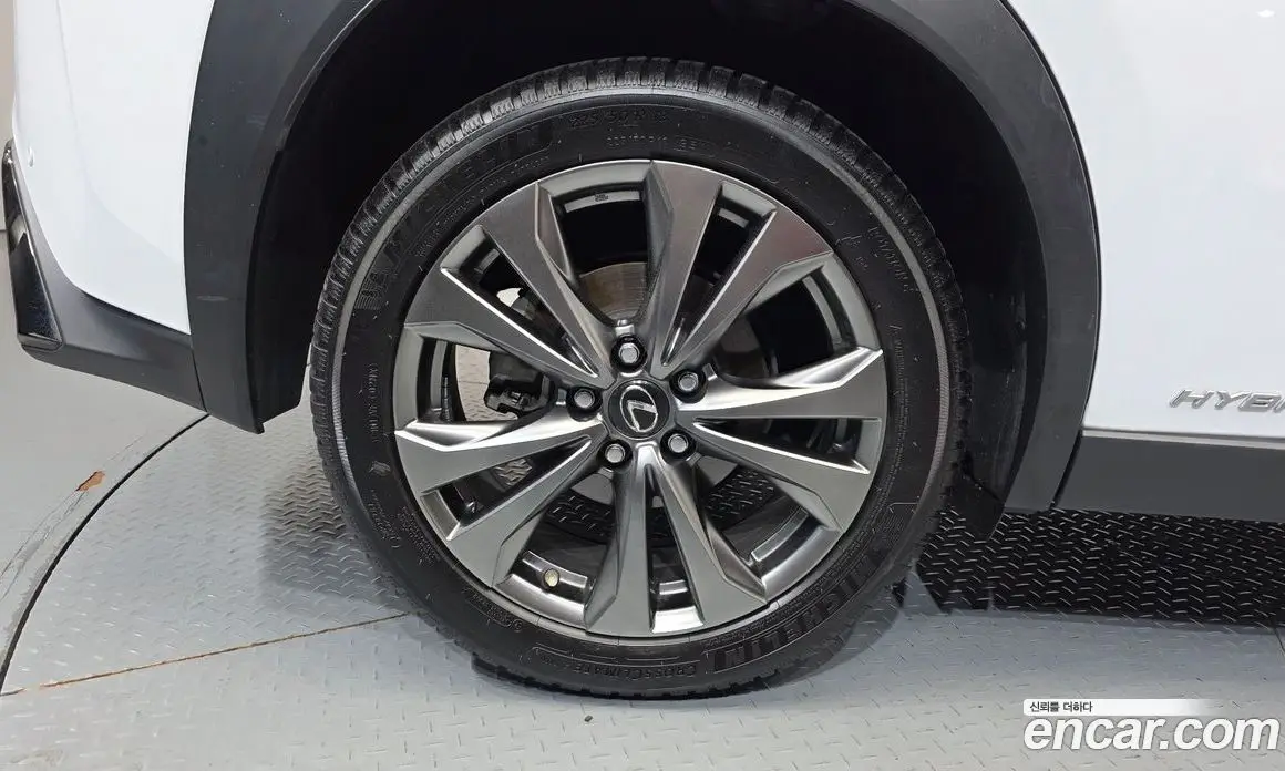 Lexus UX 2020 2.0 автомат (гидро), фото 7