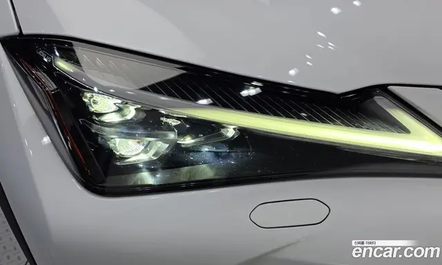 Lexus UX 2020 2.0 автомат (гидро), миниатюра 8