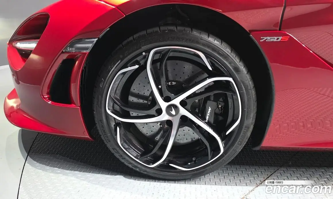 McLaren 750S 2024 4.0 АКПП, фото 4 McLaren 750S 2024 4.0 АКПП, фото 4