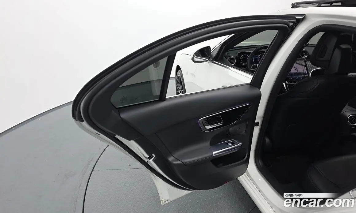 Mercedes-Benz C-Class 2022 2.0 автомат (гидро), фото 14 Mercedes-Benz C-Class 2022 2.0 автомат (гидро), фото 14