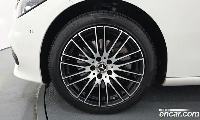 Mercedes-Benz C-Class 2022 2.0 автомат (гидро), миниатюра 4 Mercedes-Benz C-Class 2022 2.0 автомат (гидро), миниатюра 4