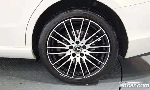 Mercedes-Benz C-Class 2022 2.0 автомат (гидро), миниатюра 6 Mercedes-Benz C-Class 2022 2.0 автомат (гидро), миниатюра 6