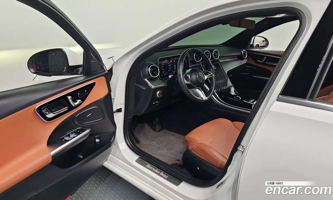 Mercedes-Benz C-Class 2024 2.0 автомат (гидро), фото 15