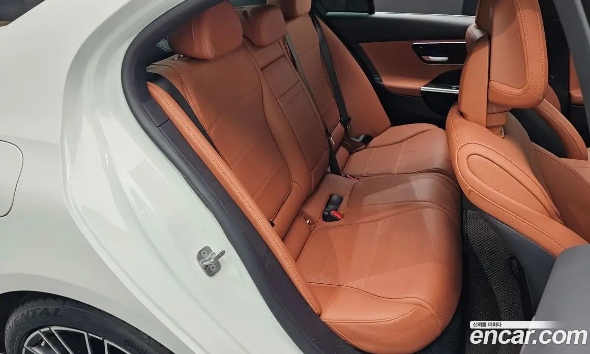 Mercedes-Benz C-Class 2024 2.0 автомат (гидро), фото 16