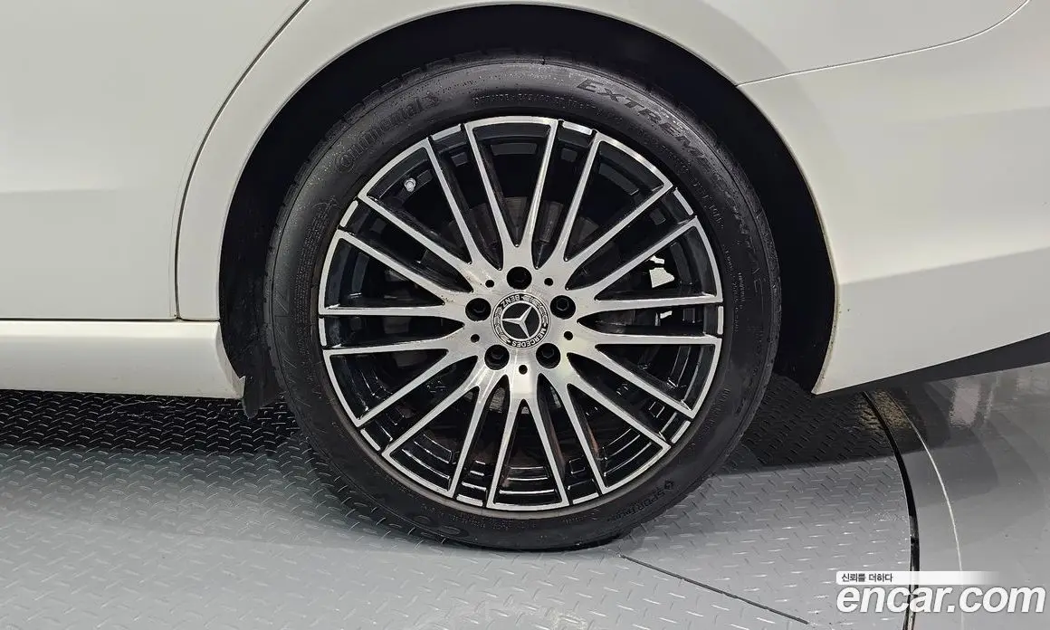 Mercedes-Benz C-Class 2024 2.0 автомат (гидро), фото 6