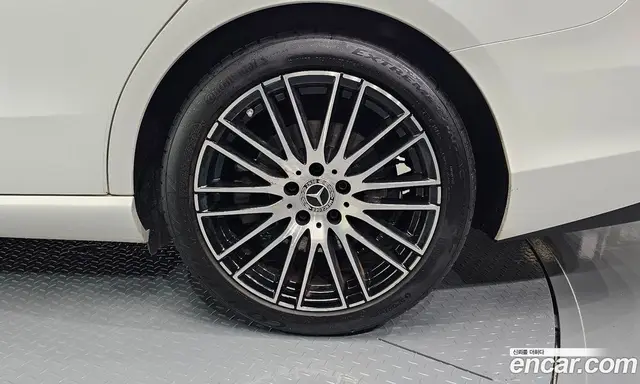Mercedes-Benz C-Class 2024 2.0 автомат (гидро), миниатюра 6