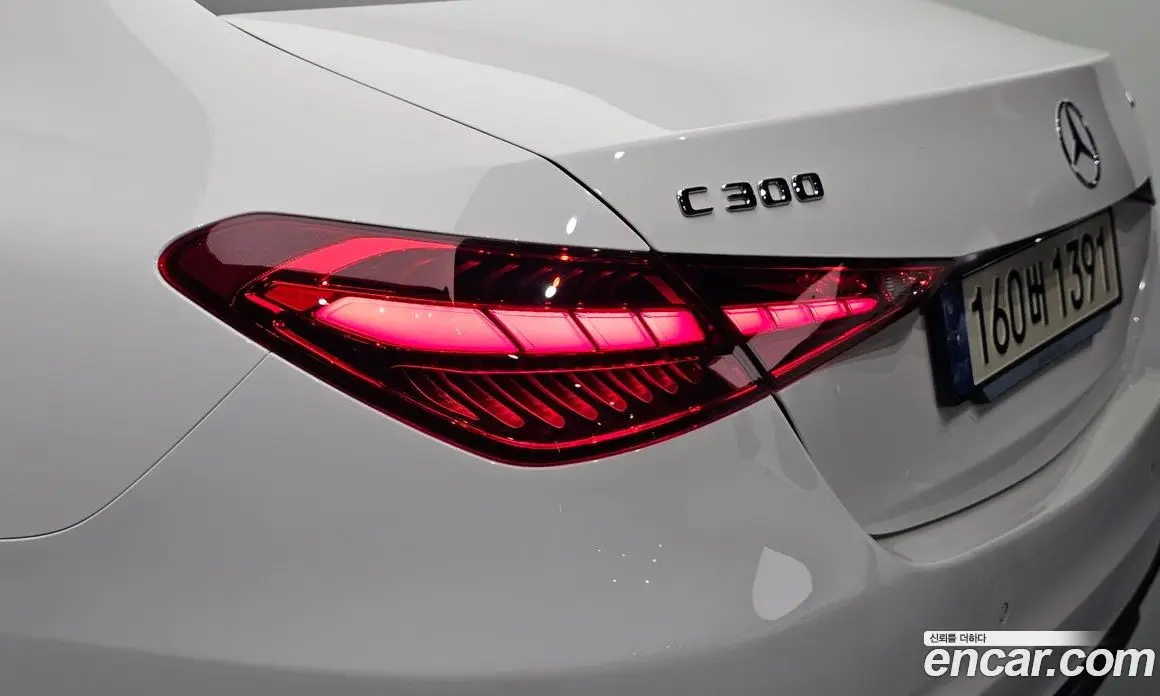 Mercedes-Benz C-Class 2024 2.0 автомат (гидро), фото 8