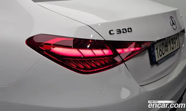Mercedes-Benz C-Class 2024 2.0 автомат (гидро), миниатюра 8