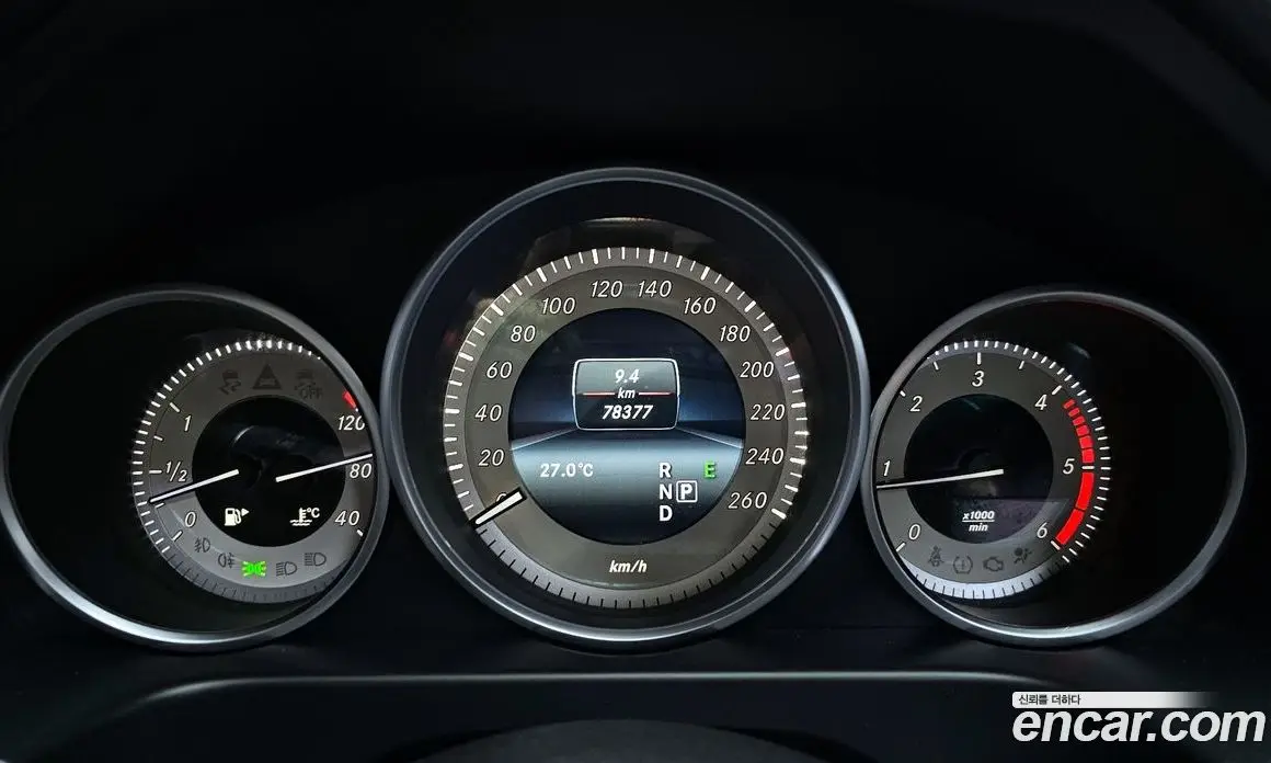 Mercedes-Benz E-Class 2015 2.1 автомат (гидро), фото 10 Mercedes-Benz E-Class 2015 2.1 автомат (гидро), фото 10