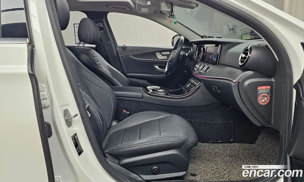 Mercedes-Benz E-Class 2016 1.9 автомат (гидро), фото 17 Mercedes-Benz E-Class 2016 1.9 автомат (гидро), фото 17
