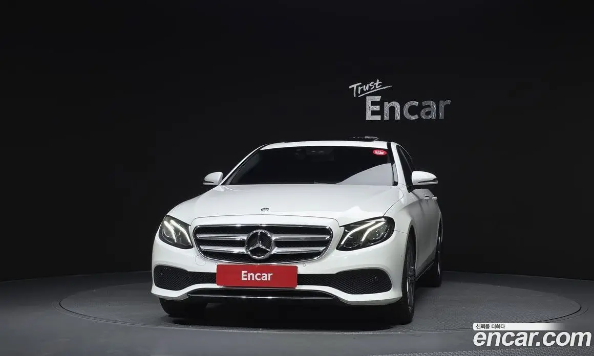 Mercedes-Benz E-Class 2019 2.0 автомат (гидро), фото 3