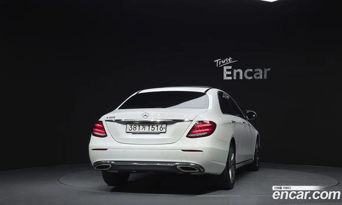 Mercedes-Benz E-Class 2019 2.0 автомат (гидро), фото 4
