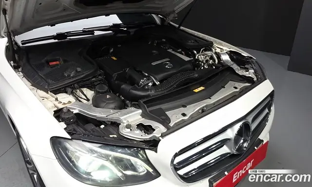 Mercedes-Benz E-Class 2019 2.0 автомат (гидро), миниатюра 6