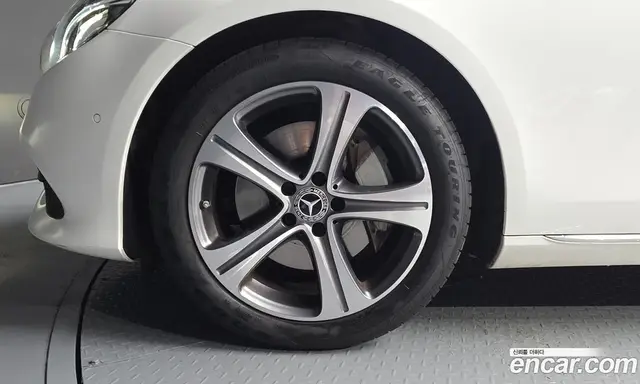 Mercedes-Benz E-Class 2019 2.0 автомат (гидро), миниатюра 7