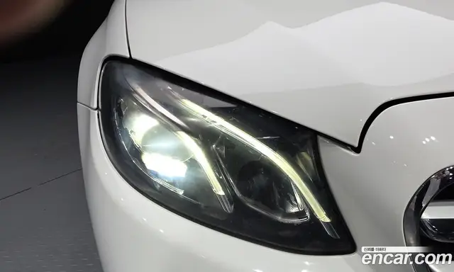 Mercedes-Benz E-Class 2019 2.0 автомат (гидро), миниатюра 8