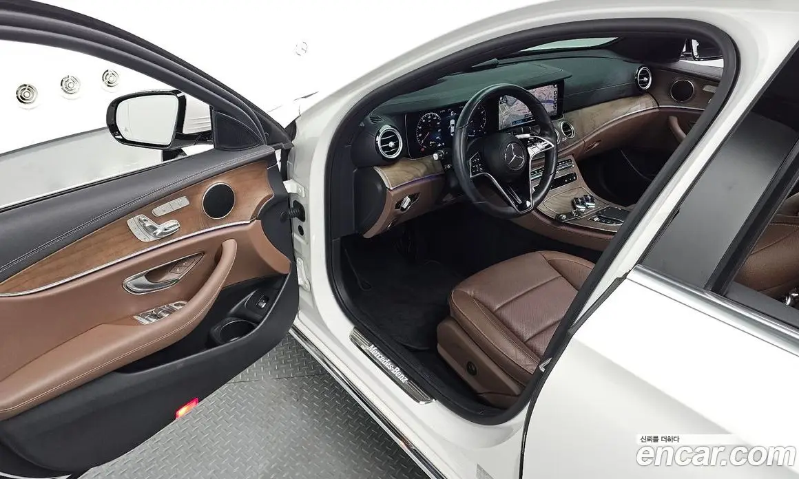 Mercedes-Benz E-Class 2021 2.0 автомат (гидро), фото 16 Mercedes-Benz E-Class 2021 2.0 автомат (гидро), фото 16