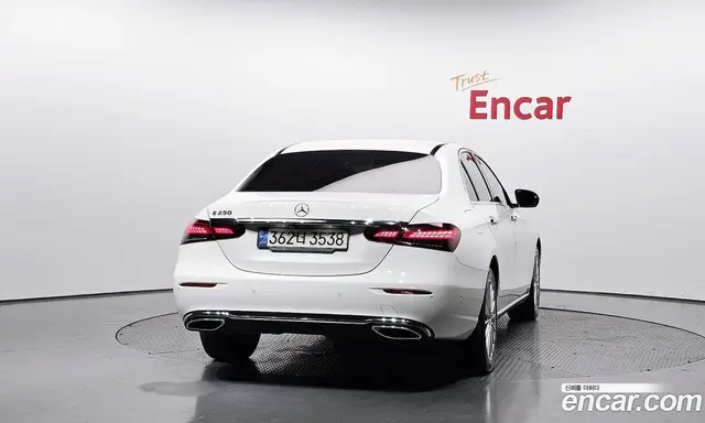 Mercedes-Benz E-Class 2021 2.0 автомат (гидро), миниатюра 3 Mercedes-Benz E-Class 2021 2.0 автомат (гидро), миниатюра 3