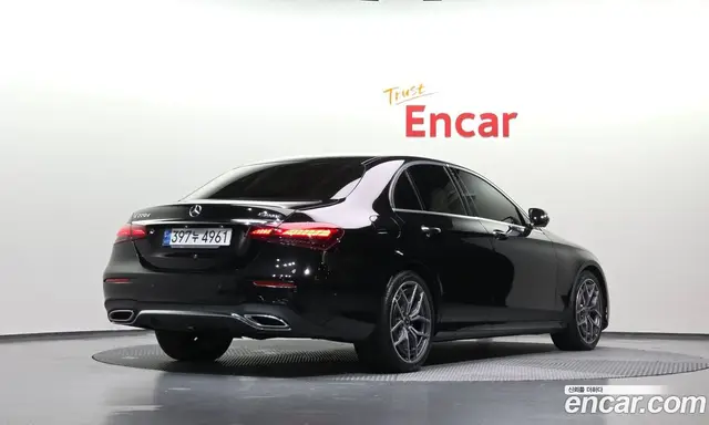 Mercedes-Benz E-Class 2021 1.9 автомат (гидро), миниатюра 2