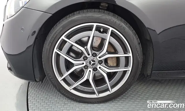 Mercedes-Benz E-Class 2021 1.9 автомат (гидро), миниатюра 5