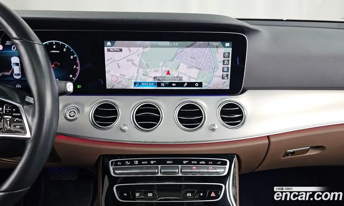 Mercedes-Benz E-Class 2021 2.0 автомат (гидро), фото 20