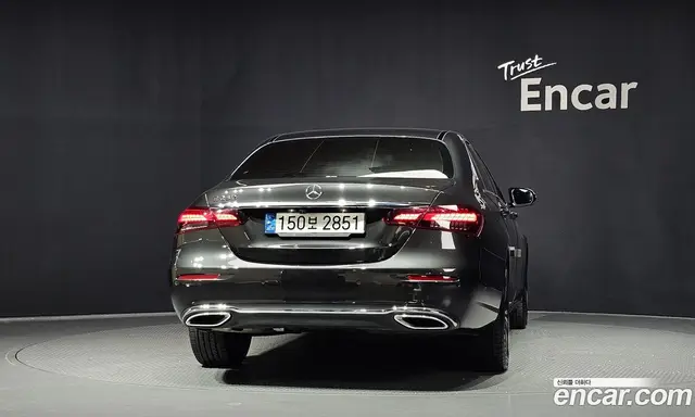 Mercedes-Benz E-Class 2021 2.0 автомат (гидро), миниатюра 4