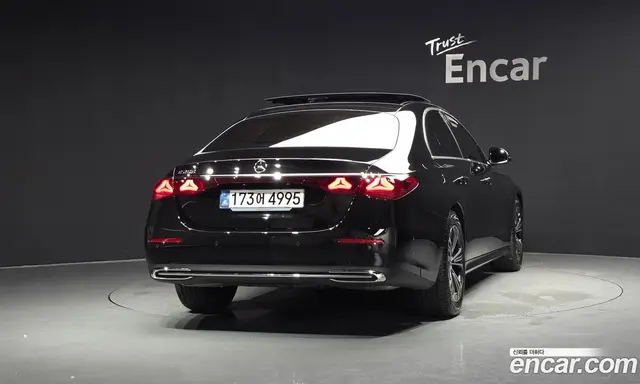 Mercedes-Benz E-Class 2025 2.0 автомат (гидро), миниатюра 4
