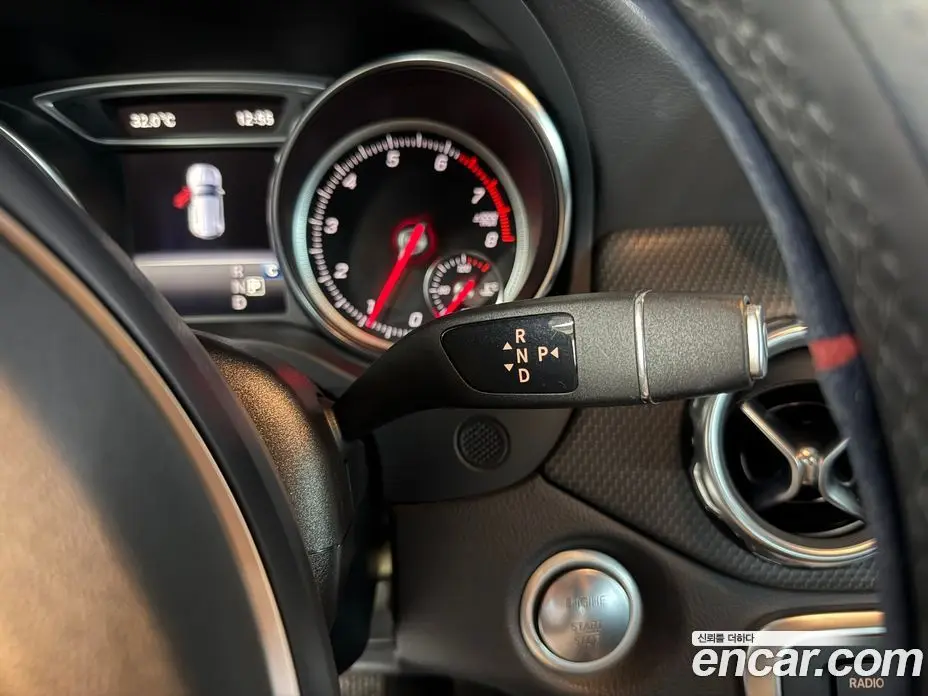Mercedes-Benz GLA-Class 2018 2.0 автомат (гидро), фото 11 Mercedes-Benz GLA-Class 2018 2.0 автомат (гидро), фото 11