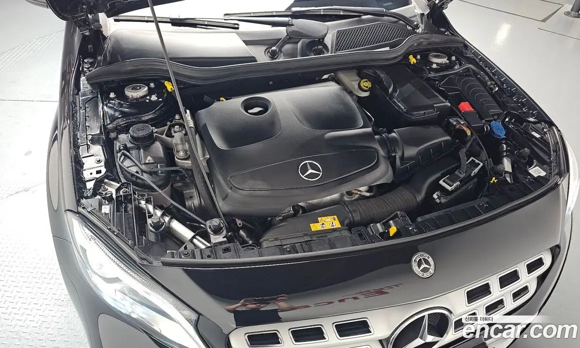 Mercedes-Benz GLA-Class 2018 2.0 автомат (гидро), фото 5 Mercedes-Benz GLA-Class 2018 2.0 автомат (гидро), фото 5