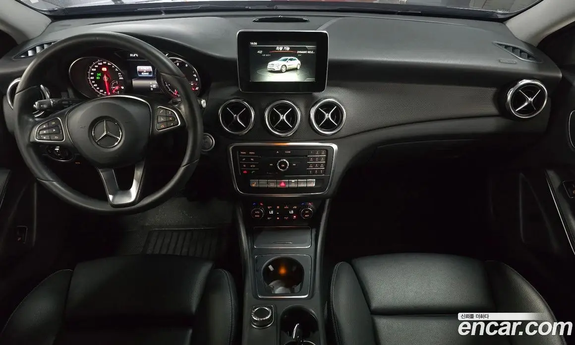 Mercedes-Benz GLA-Class 2018 2.0 автомат (гидро), фото 9 Mercedes-Benz GLA-Class 2018 2.0 автомат (гидро), фото 9