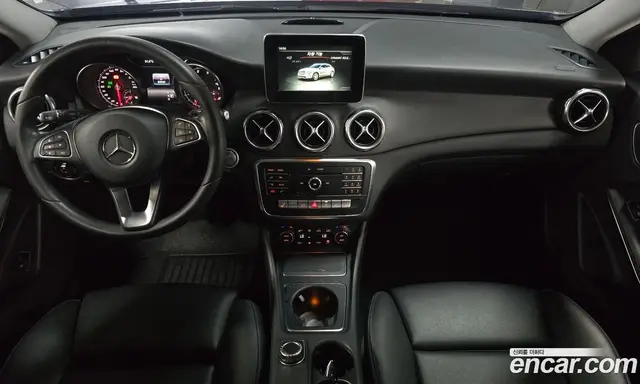 Mercedes-Benz GLA-Class 2018 2.0 автомат (гидро), миниатюра 9 Mercedes-Benz GLA-Class 2018 2.0 автомат (гидро), миниатюра 9