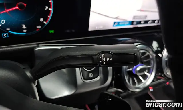 Mercedes-Benz GLB-Class 2020 2.0 автомат (гидро), миниатюра 12
