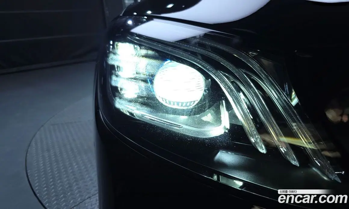 Mercedes-Benz S-Class 2019 4.0 автомат (гидро), фото 8 Mercedes-Benz S-Class 2019 4.0 автомат (гидро), фото 8