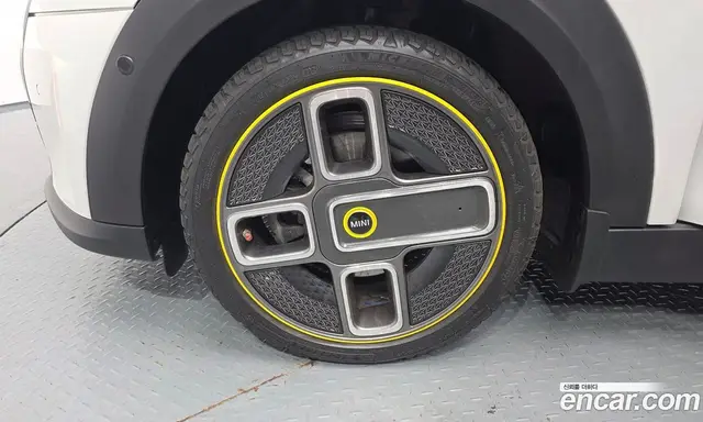 Mini Cooper 2023 автомат (гидро), миниатюра 5