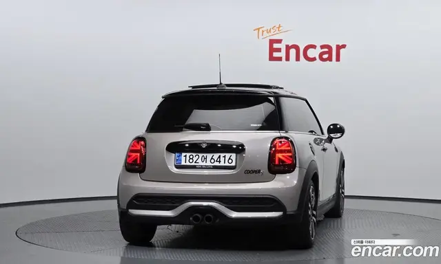 Mini Cooper 2023 2.0 автомат (гидро), миниатюра 4 Mini Cooper 2023 2.0 автомат (гидро), миниатюра 4