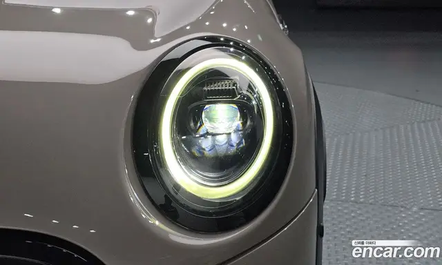 Mini Cooper 2023 2.0 автомат (гидро), миниатюра 8 Mini Cooper 2023 2.0 автомат (гидро), миниатюра 8