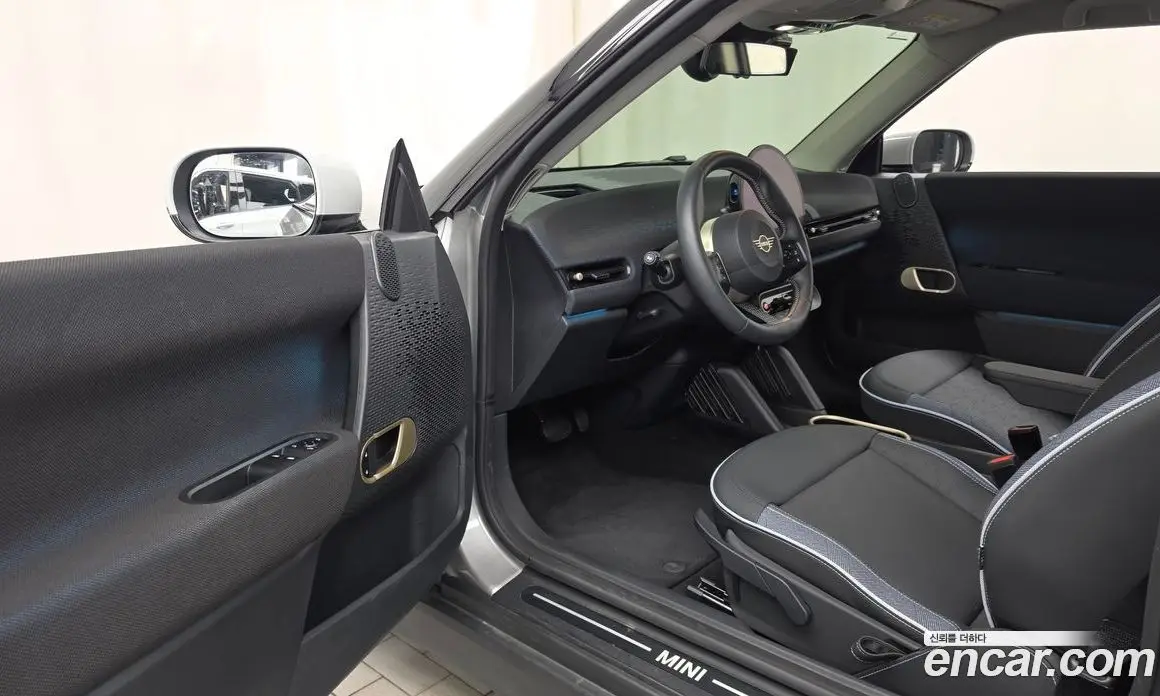 Mini Cooper 2024 0.1 автомат (гидро), фото 13