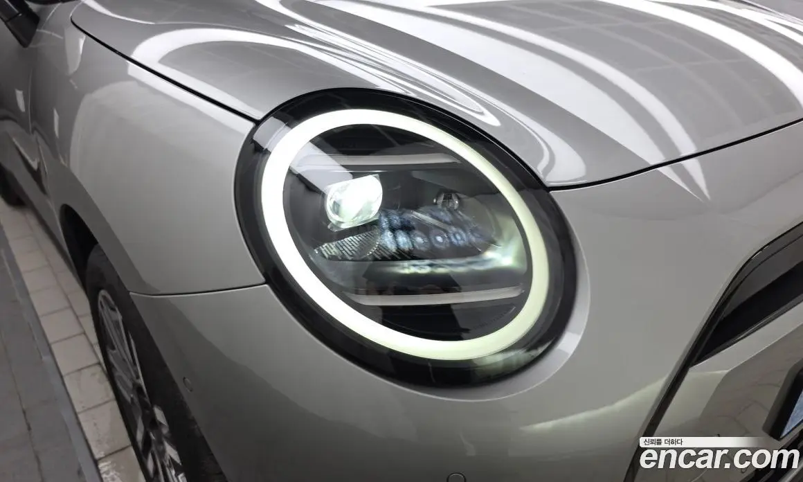 Mini Cooper 2024 0.1 автомат (гидро), фото 8