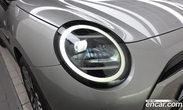 Mini Cooper 2024 0.1 автомат (гидро), миниатюра 8