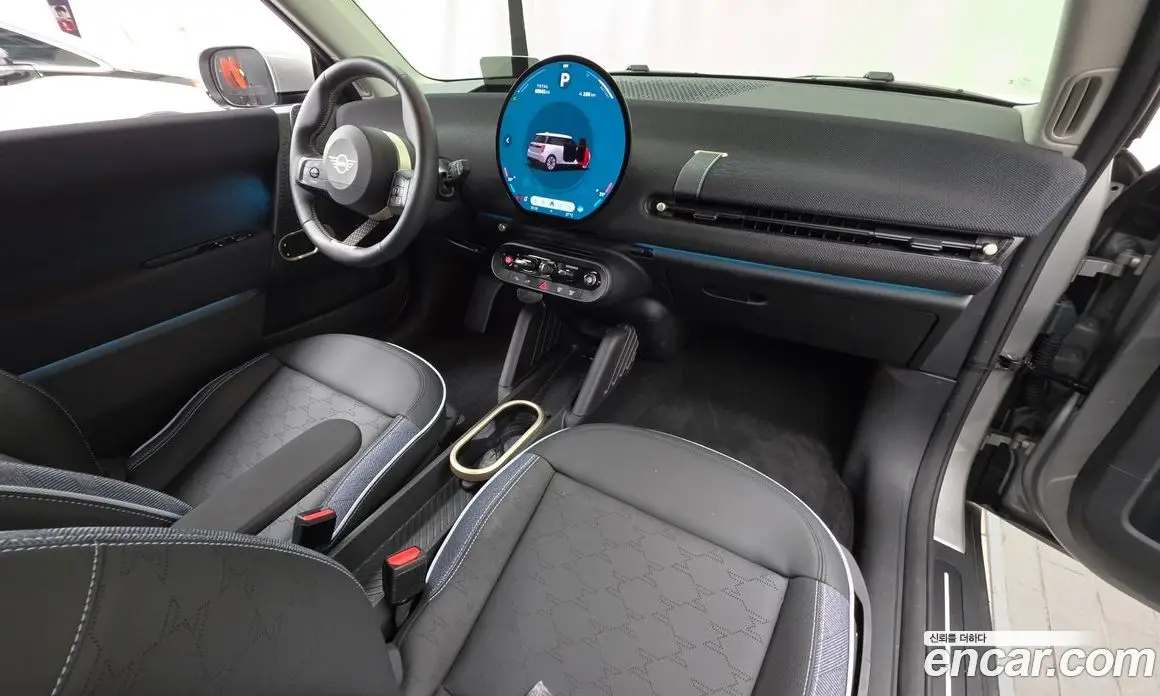 Mini Cooper 2024 0.1 автомат (гидро), фото 10