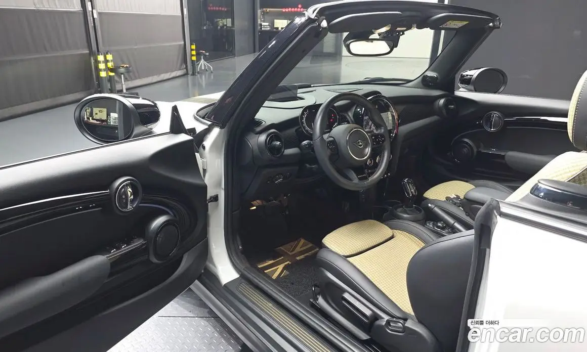 Mini Cooper Convertible 2023 2.0 автомат (гидро), фото 13
