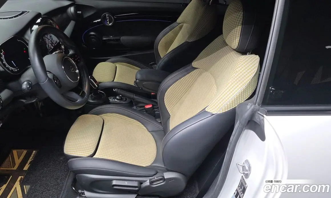 Mini Cooper Convertible 2023 2.0 автомат (гидро), фото 16
