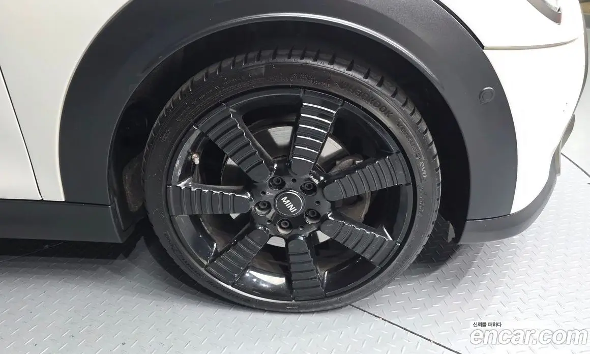 Mini Cooper Convertible 2023 2.0 автомат (гидро), фото 7