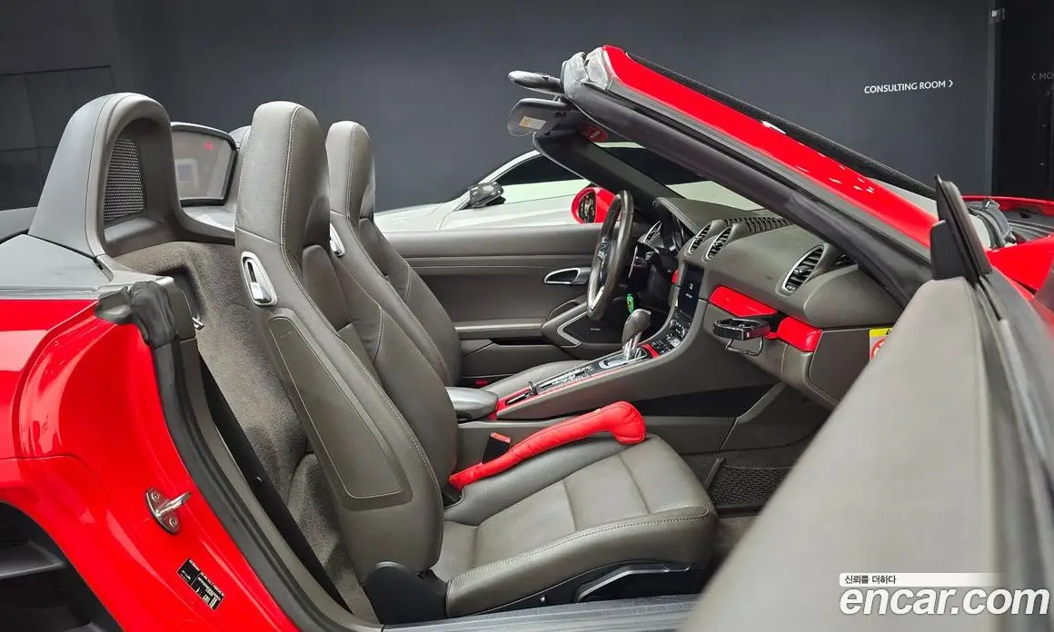 Porsche 718 2017 2.5 автомат (гидро), фото 16 Porsche 718 2017 2.5 автомат (гидро), фото 16