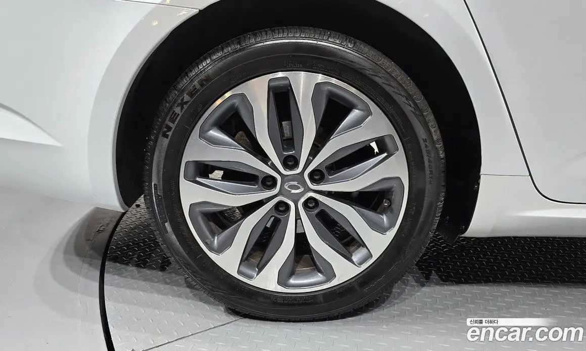 Renault (Samsung) SM6 2016 2.0 автомат (гидро), фото 5 Renault (Samsung) SM6 2016 2.0 автомат (гидро), фото 5